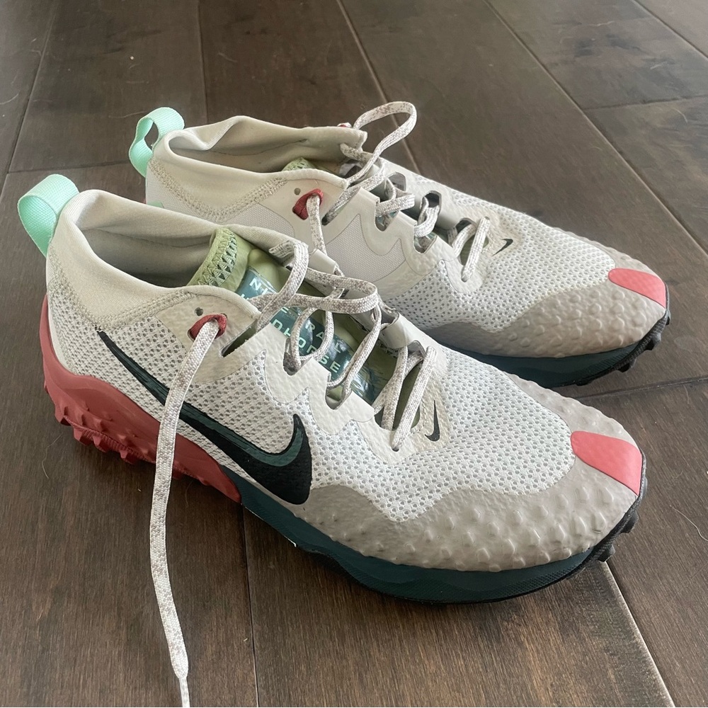 Nike Trail Wildhorse 7 - like new!